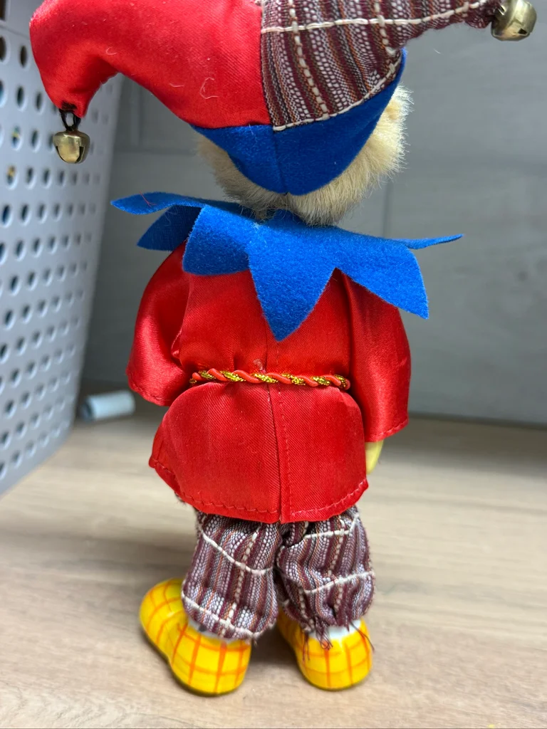 Payaso de porcelana (bufón muñeca de porcelana) – photo 3